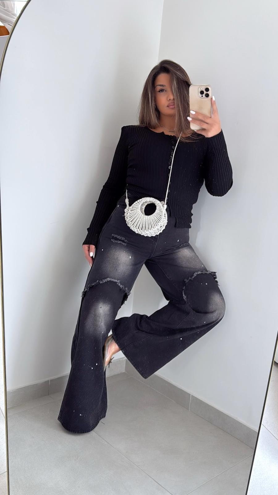 Jeans lavaggio scuro con inserti sfrangiati